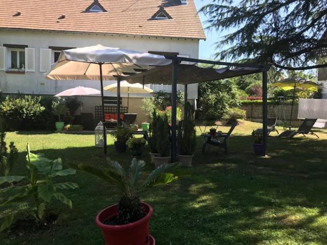 Clos Du Bourg Bed and Breakfast Saint-Cyr-en-Val Exteriör bild