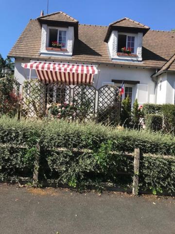 Clos Du Bourg Bed and Breakfast Saint-Cyr-en-Val Exteriör bild