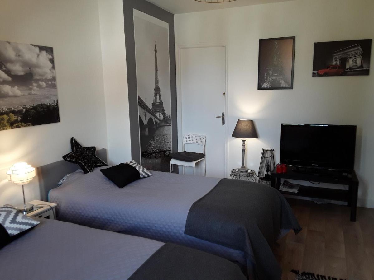 Clos Du Bourg Bed and Breakfast Saint-Cyr-en-Val Exteriör bild