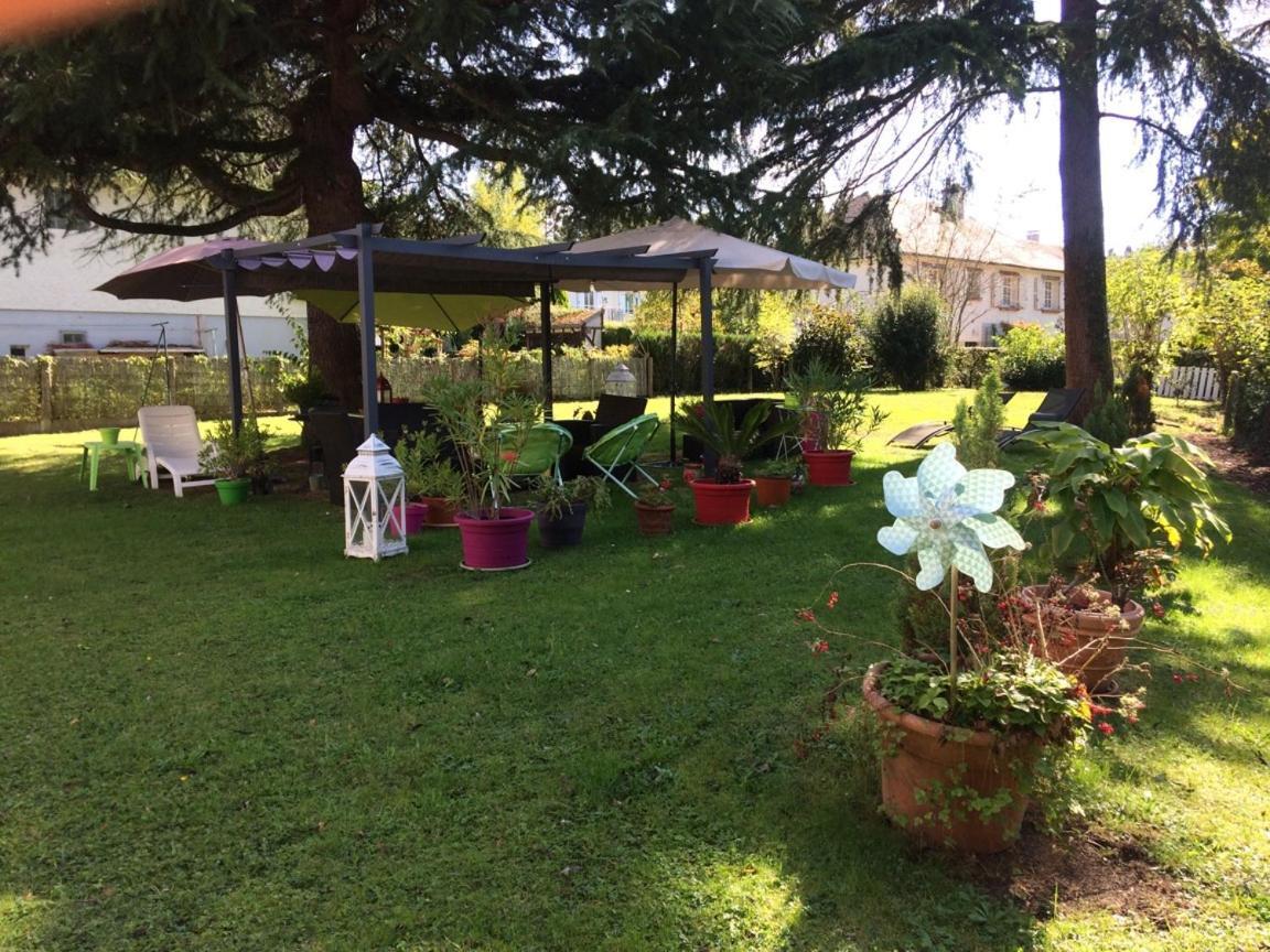 Clos Du Bourg Bed and Breakfast Saint-Cyr-en-Val Exteriör bild