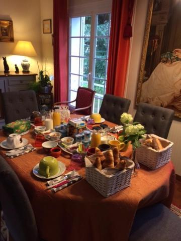Clos Du Bourg Bed and Breakfast Saint-Cyr-en-Val Exteriör bild